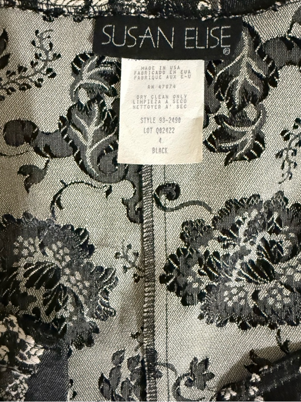 Susan Elise Black & White Floral Brocade Vest with Sheer Sash - Picture 3 of 7